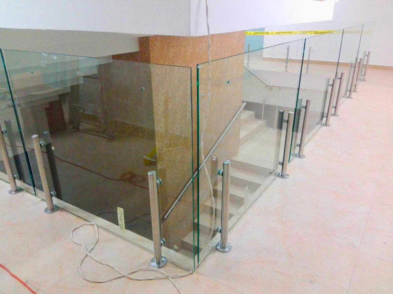 Barandales de acero inoxidable con vidrio